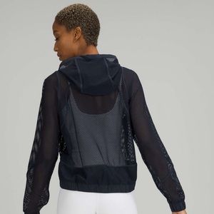 Lululemon relaxed fit mesh jacket NWT black size 2